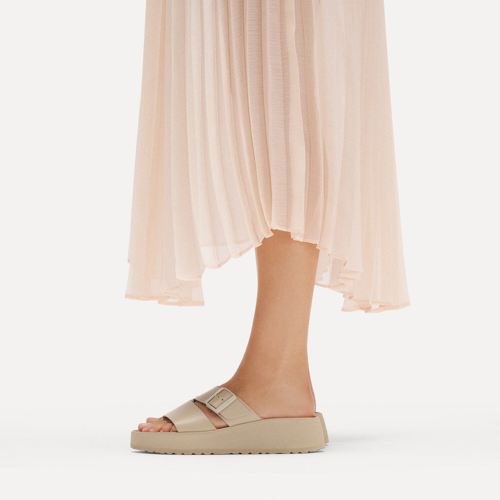 Almina Natural Leather